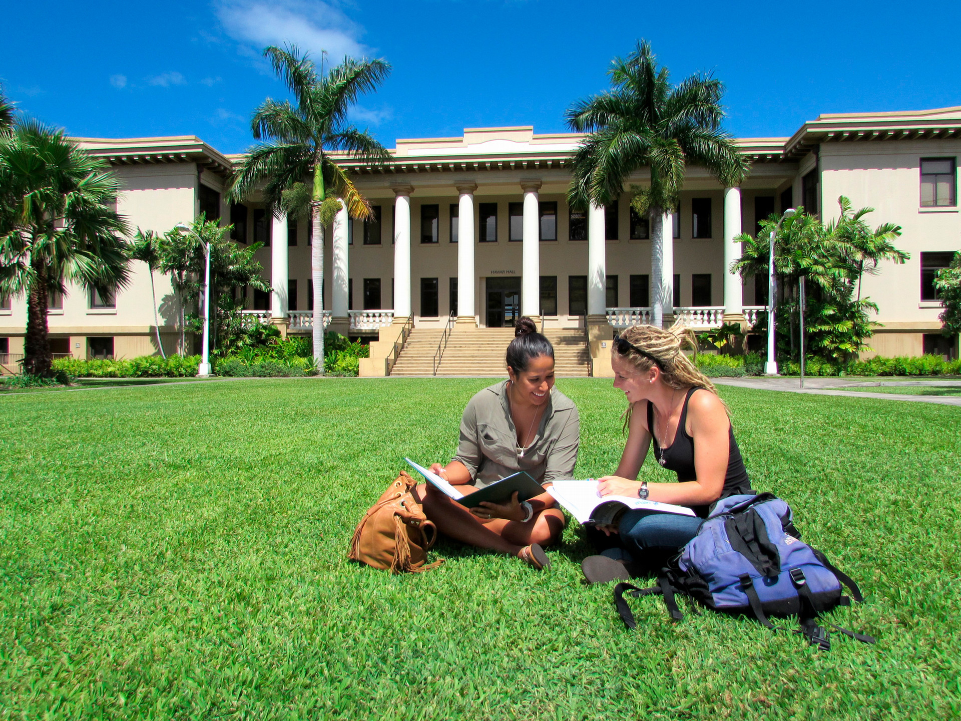 Manoa students